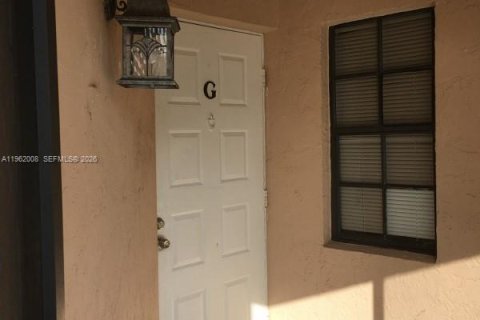 Copropriété à louer à Homestead, Floride: 2 chambres, 90.12 m2 № 2023877 - photo 24