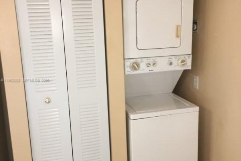 Copropriété à louer à Homestead, Floride: 2 chambres, 90.12 m2 № 2023877 - photo 28