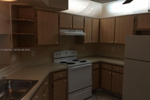 Copropriété à louer à Homestead, Floride: 2 chambres, 90.12 m2 № 2023877 - photo 26