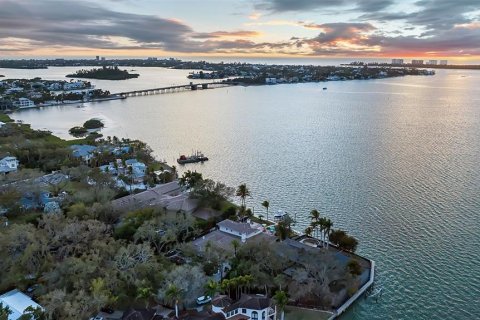 House in Sarasota, Florida 4 bedrooms, 506.32 sq.m. № 2155803 - photo 7