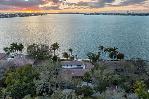 House in Sarasota, Florida 4 bedrooms, 506.32 sq.m. № 2155803 - photo 4