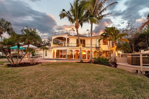 House in Sarasota, Florida 4 bedrooms, 506.32 sq.m. № 2155803 - photo 11