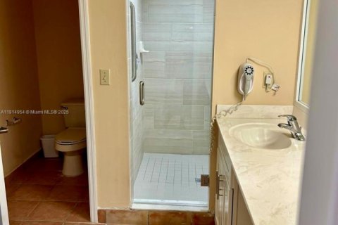 Condominio en alquiler en Weston, Florida, 1 dormitorio, 78.97 m2 № 1970183 - foto 2