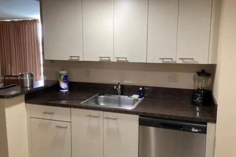 Condominio en alquiler en Weston, Florida, 1 dormitorio, 78.97 m2 № 1970183 - foto 12