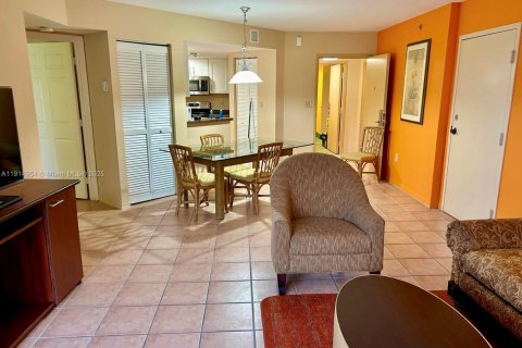 Condominio en alquiler en Weston, Florida, 1 dormitorio, 78.97 m2 № 1970183 - foto 5