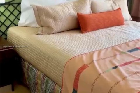 Condominio en alquiler en Weston, Florida, 1 dormitorio, 78.97 m2 № 1970183 - foto 8