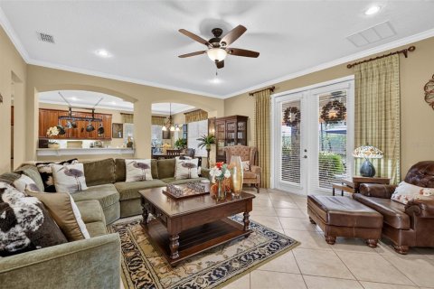 House in Mount Dora, Florida 5 bedrooms, 411.09 sq.m. № 2157801 - photo 12
