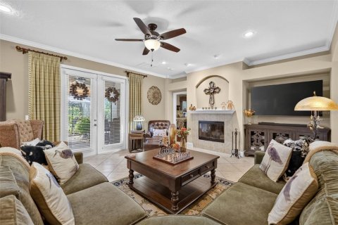 House in Mount Dora, Florida 5 bedrooms, 411.09 sq.m. № 2157801 - photo 23