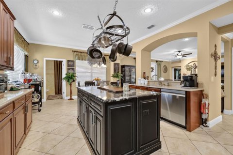 House in Mount Dora, Florida 5 bedrooms, 411.09 sq.m. № 2157801 - photo 24