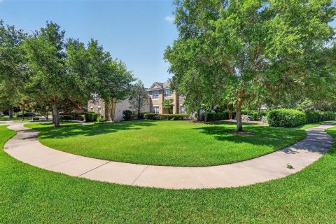 House in Mount Dora, Florida 5 bedrooms, 411.09 sq.m. № 2157801 - photo 5