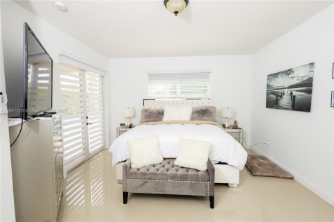 House in Homestead, Florida 4 bedrooms, 226.4 sq.m. № 1830447 - photo 20