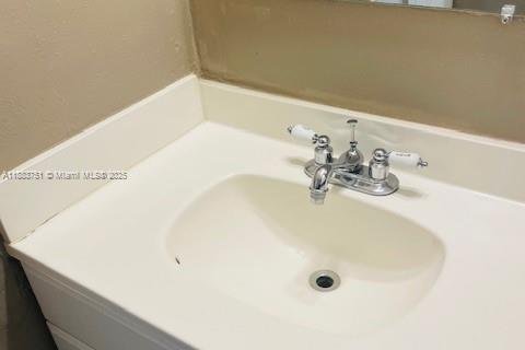 Condo in Hialeah, Florida, 2 bedrooms  № 1930174 - photo 6