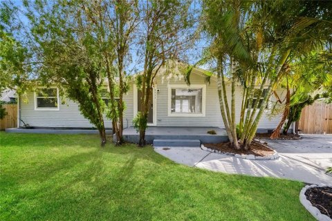 Casa en alquiler en Bradenton, Florida, 4 dormitorios, 115.94 m2 № 1865994 - foto 1