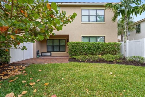 Touwnhouse à vendre à Boca Raton, Floride: 4 chambres, 230.96 m2 № 2068552 - photo 26