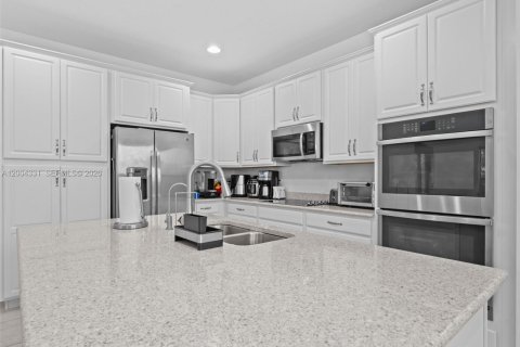 Touwnhouse à vendre à Boca Raton, Floride: 4 chambres, 230.96 m2 № 2068552 - photo 12