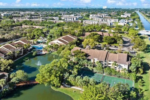 Снять в аренду квартиру в Санрайз, Флорида 2 спальни, 95.13м2, № 2058852 - фото 15