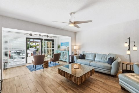 Adosado en venta en Palm Beach Gardens, Florida, 3 dormitorios, 140.65 m2 № 2327847 - foto 10