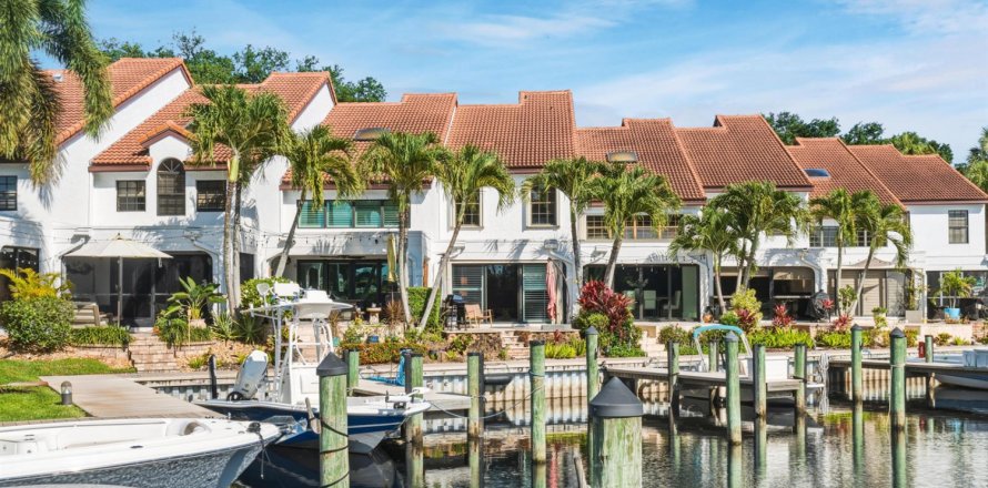 Adosado en Palm Beach Gardens, Florida 3 dormitorios, 140.65 m2 № 2327847