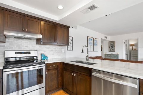 Condominio en alquiler en Saint Petersburg, Florida, 2 dormitorios, 97.55 m2 № 1886243 - foto 10