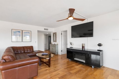 Condominio en alquiler en Saint Petersburg, Florida, 2 dormitorios, 97.55 m2 № 1886243 - foto 2