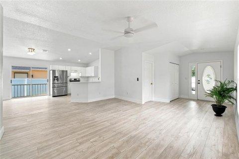 Купить виллу или дом в Тампа, Флорида 7 комнат, 120.77м2, № 2149559 - фото 5