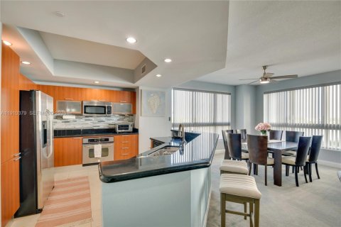 Condominio en alquiler en South Daytona, Florida, 3 dormitorios, 193.14 m2 № 2055755 - foto 8