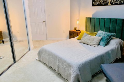 Condominio en alquiler en South Daytona, Florida, 3 dormitorios, 193.14 m2 № 2055755 - foto 23