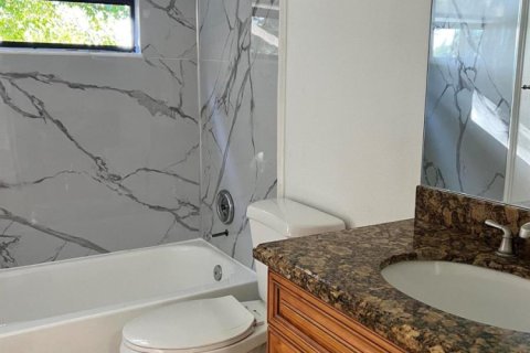 Купить кондоминиум в Уэст-Палм-Бич, Флорида 3 комнаты, 83.98м2, № 2085631 - фото 29