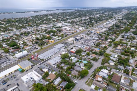 Casa en venta en West Palm Beach, Florida, 3 dormitorios, 123.93 m2 № 2175336 - foto 28