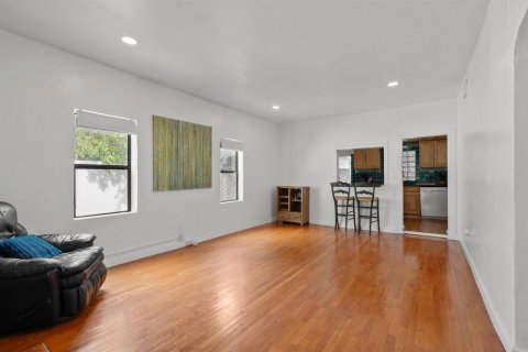 Casa en venta en West Palm Beach, Florida, 3 dormitorios, 123.93 m2 № 2175336 - foto 8