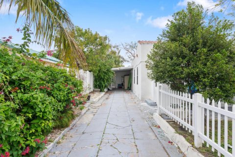 Casa en venta en West Palm Beach, Florida, 3 dormitorios, 123.93 m2 № 2175336 - foto 3