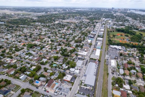 Casa en venta en West Palm Beach, Florida, 3 dormitorios, 123.93 m2 № 2175336 - foto 25