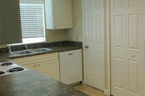 Copropriété à louer à Orlando, Floride: 2 chambres, 84.08 m2 № 2418981 - photo 6