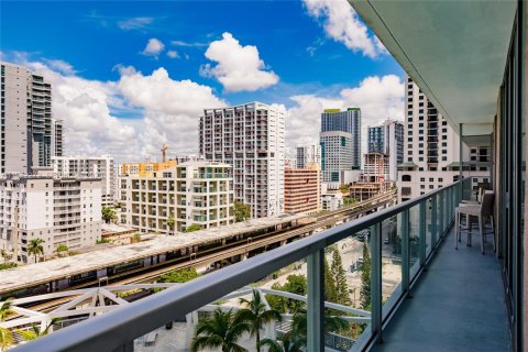 Condominio en alquiler en Miami, Florida, 2 dormitorios, 102.84 m2 № 1999807 - foto 15