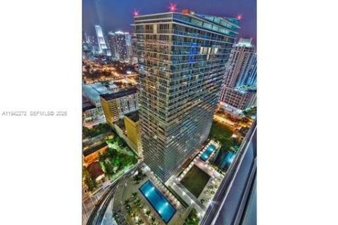 Condominio en Miami, Florida, 2 dormitorios  № 1999807