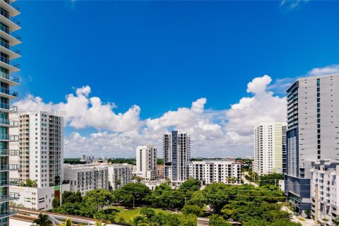 Condominio en alquiler en Miami, Florida, 2 dormitorios, 102.84 m2 № 1999807 - foto 13