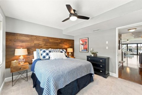 Condo in Tierra Verde, Florida, 3 bedrooms  № 2386120 - photo 26