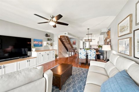 Condo in Tierra Verde, Florida, 3 bedrooms  № 2386120 - photo 11
