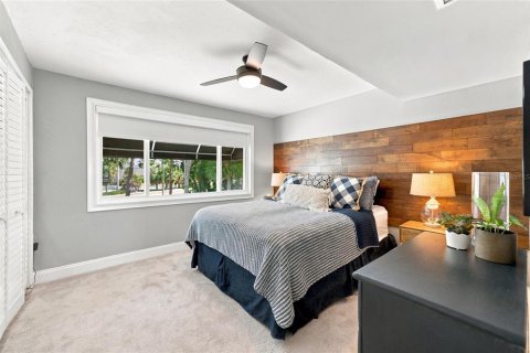 Condo in Tierra Verde, Florida, 3 bedrooms  № 2386120 - photo 25