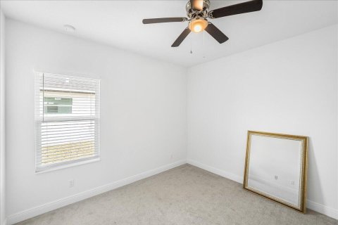 House in Port St. Lucie, Florida 4 bedrooms, 189.15 sq.m. № 2249778 - photo 25