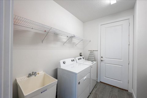 House in Port St. Lucie, Florida 4 bedrooms, 189.15 sq.m. № 2249778 - photo 29