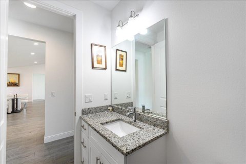 House in Port St. Lucie, Florida 4 bedrooms, 189.15 sq.m. № 2249778 - photo 28