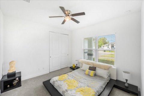 House in Port St. Lucie, Florida 4 bedrooms, 189.15 sq.m. № 2249778 - photo 17