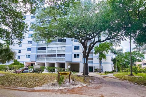 Copropriété à vendre à Lauderhill, Floride: 2 chambres, 144.93 m2 № 1934819 - photo 1