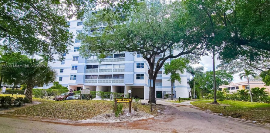 Condo à Lauderhill, Floride, 2 chambres  № 1934819