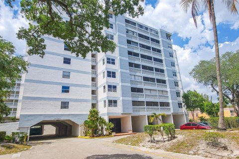 Copropriété à vendre à Lauderhill, Floride: 2 chambres, 144.93 m2 № 1934819 - photo 3