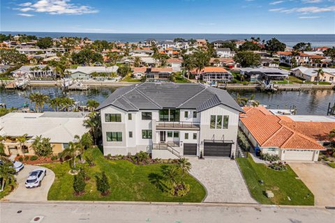Villa ou maison à vendre à Saint Petersburg, Floride: 5 chambres, 521.65 m2 № 1439380 - photo 8