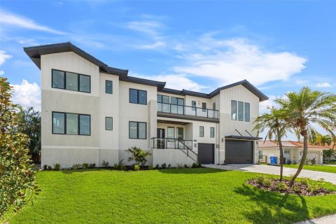 Villa ou maison à vendre à Saint Petersburg, Floride: 5 chambres, 521.65 m2 № 1439380 - photo 3