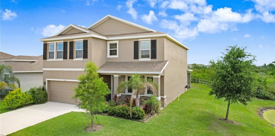 Villa ou maison à Wesley Chapel, Floride 4 chambres, 256.04 m2 № 2132986