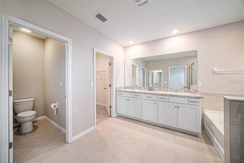 Villa ou maison à vendre à Wesley Chapel, Floride: 4 chambres, 256.04 m2 № 2132986 - photo 23